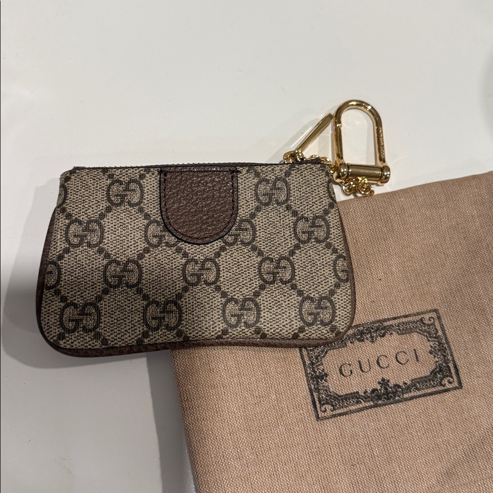 Card/key pouch - Picture 2 of 2